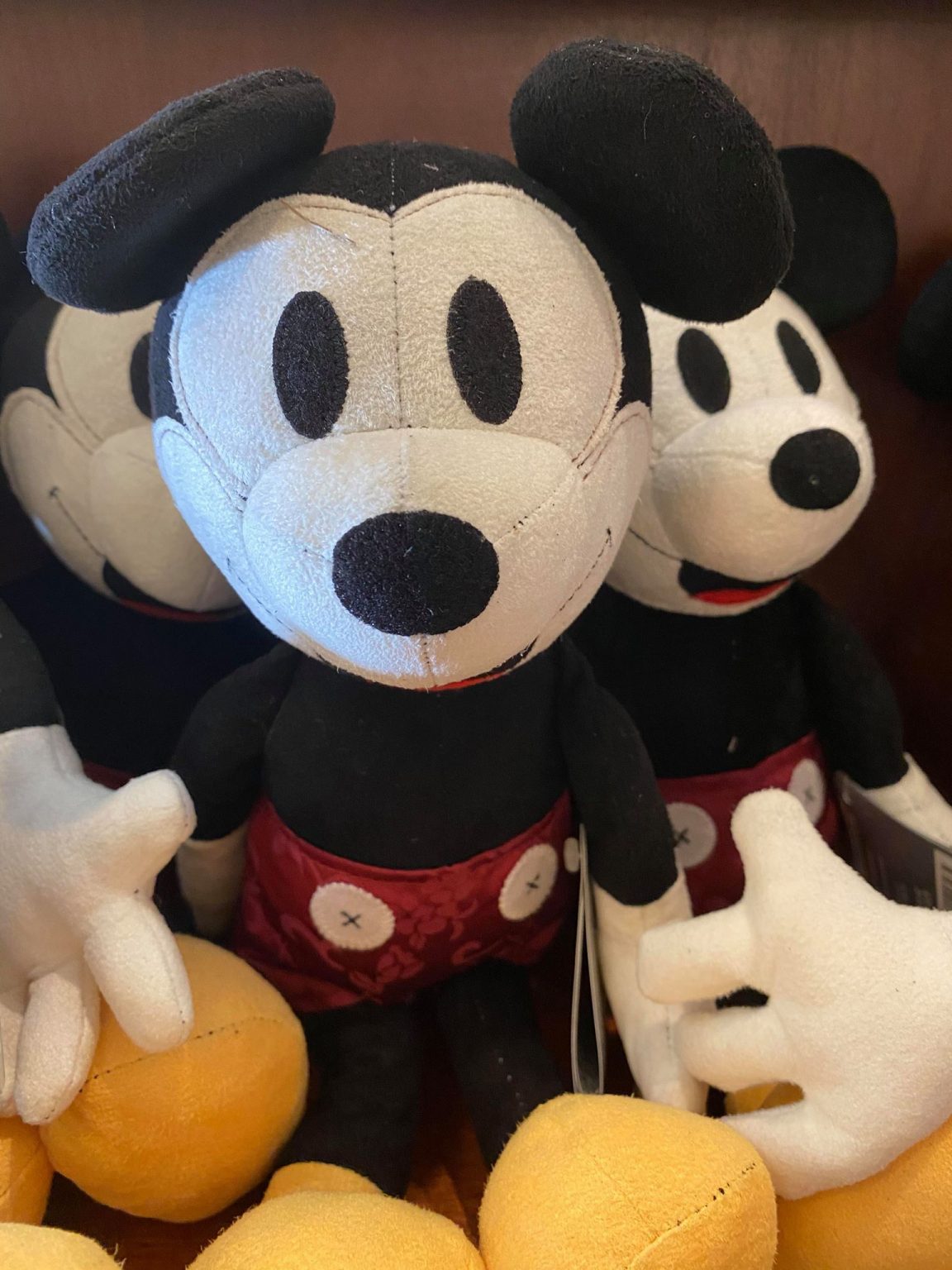 mickey and minnie christmas plush 2020