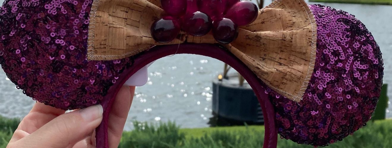 food and wine grapes ears