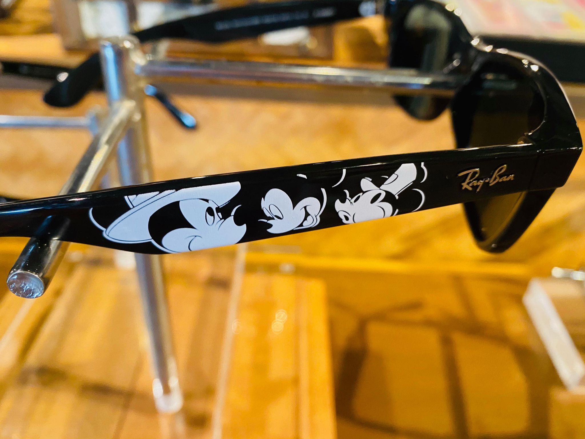 Mickey mouse ray bans sunglass outlet hut