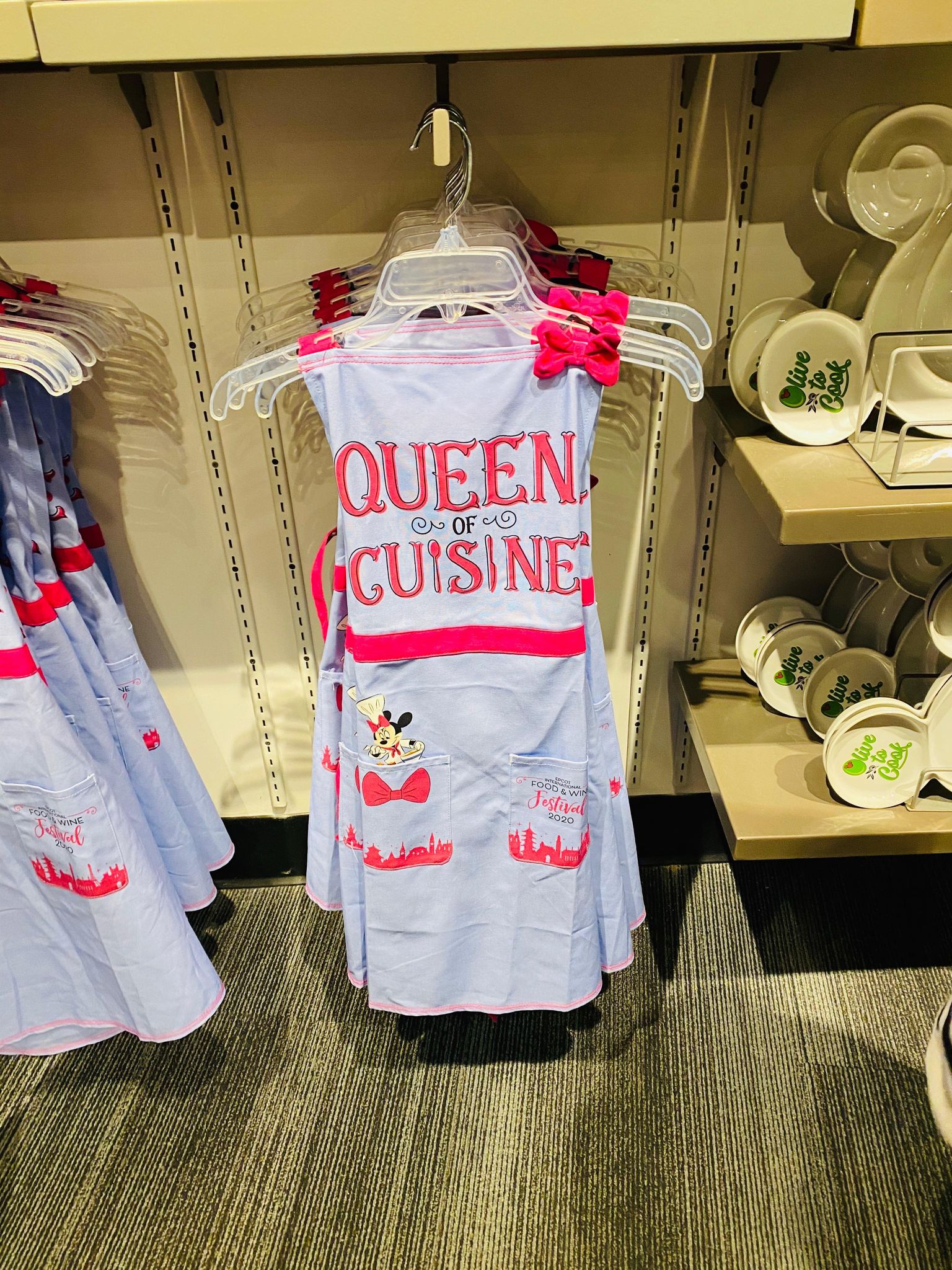 minnie apron