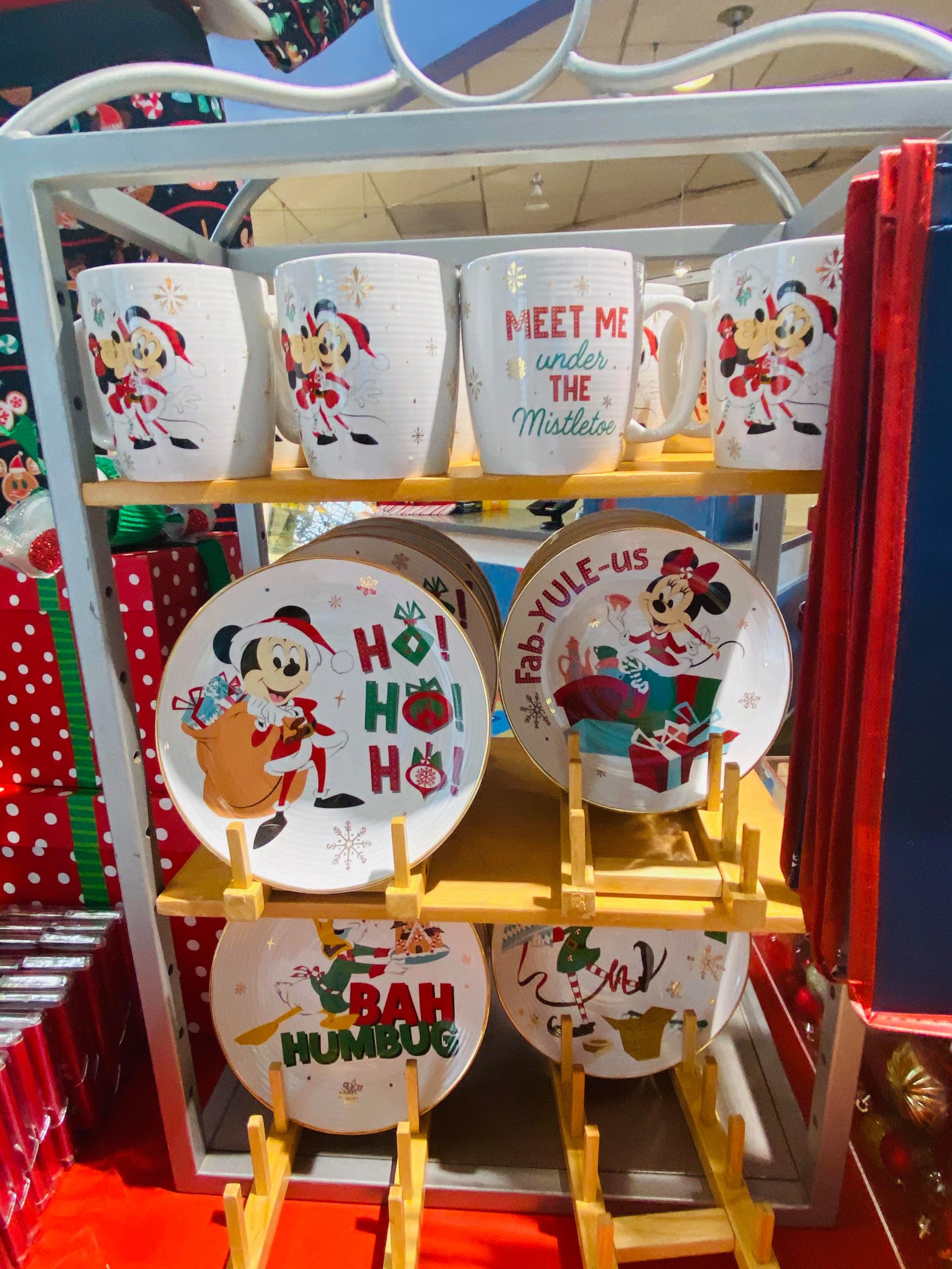 Holiday dishware outlet