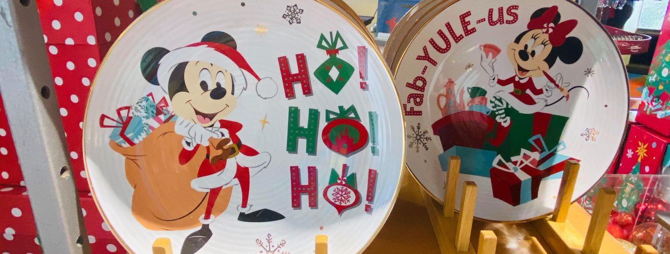 disney christmas plates