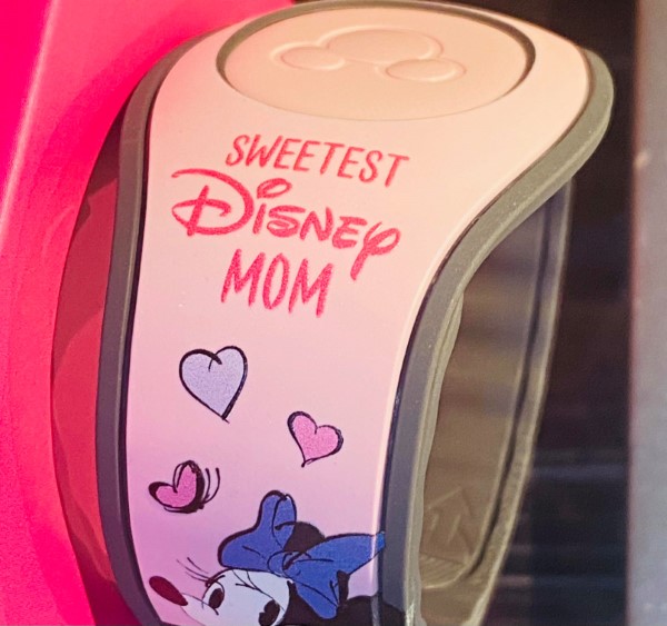 disney mom magicband