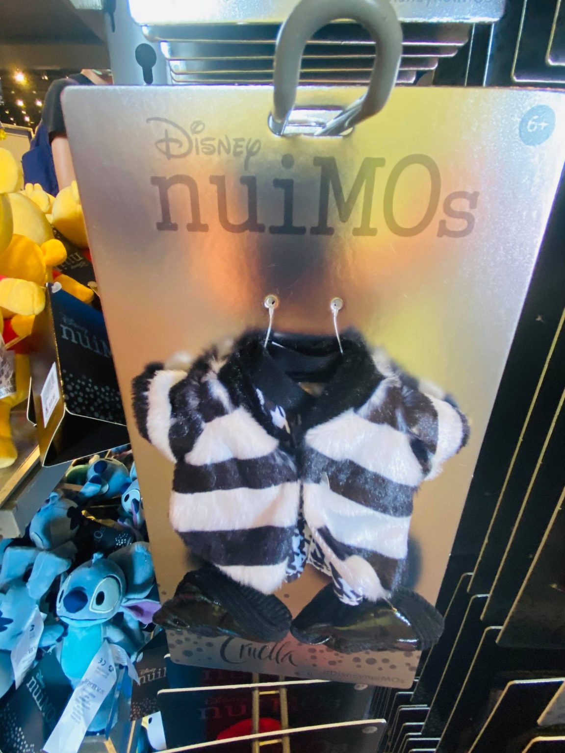 disney nuimos outfits